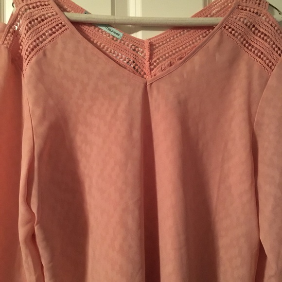 New Maurice’s Medium Top rose colored - Picture 2 of 3